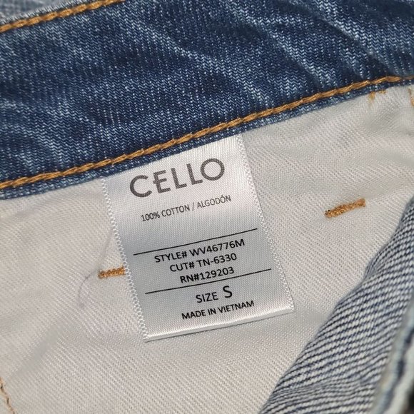NEW Cello distressed jean Shorts size small - Picture 8 of 8